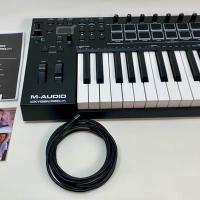 M-Audio Oxygen Pro 25 MIDI Keyboard Controller 2020 - Present - Black image 5