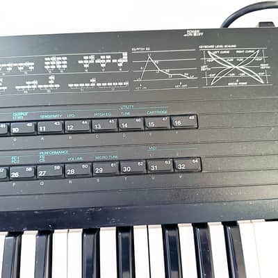 YAMAHA DX-7s MKII Vintage FM Synthesizer Made in Japan-1987 Good Condition !... image 9