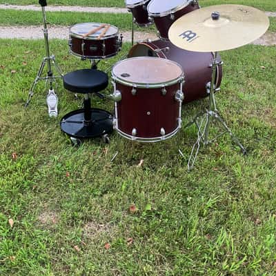 Drums and cymbals image 2