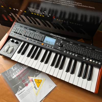 Behringer DeepMind 6 37-Key 6-Voice Polyphonic Analog Synth 2017 - Present - Black