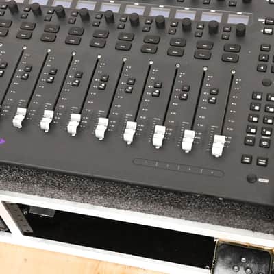 AVID S3 16-Fader Control Surface w/ E3 Engine and Road Case CG013BD image 3
