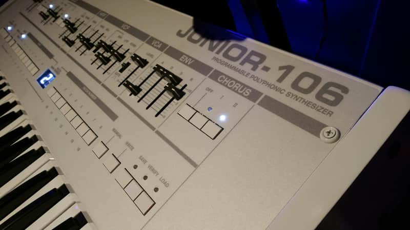 Roland  Juno (junior) 106 white image 1