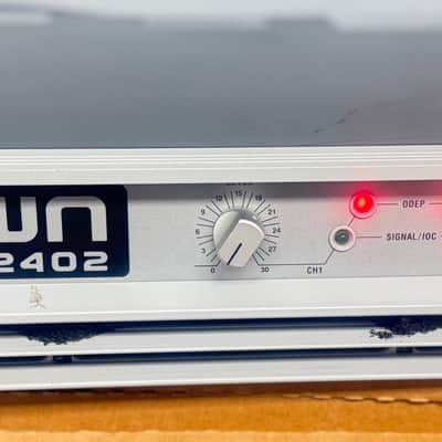 Crown Macro-Tech 2402 2-Channel Power Amplifier image 1