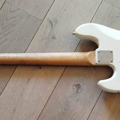 Warmoth licensed by Fender Berry Oakley Tractor Bass 2010s - White, Walbucker pickup, Wal2 preamp image 9