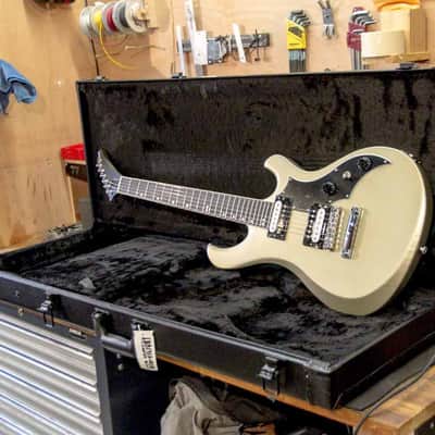 Gibson Victory 2024 - Satin Gold image 16