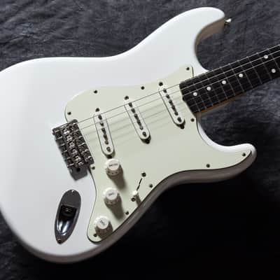 Fender Japan Traditional '60s Stratocaster 2023 - Olympic White- VERY GOOD condition image 5