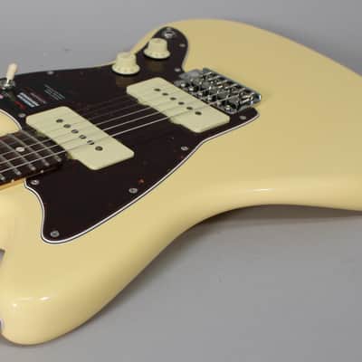 2022 Fender American Performer Jazzmaster In Vintage White Finish w/OSSC image 8