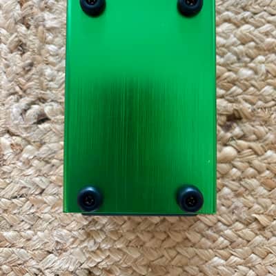 Way Huge WHE401S Swollen Pickle MkIIs Jumbo Fuzz 2016 - 2021 - Green image 2