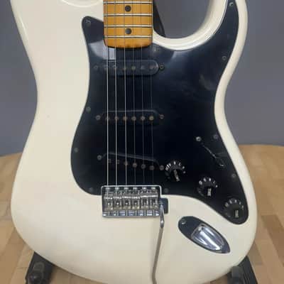 Fender Stratocaster 1976 Olympic White image 1