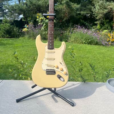 Vintage strat: Fresher Straighter FS500 4th gen Great Stratocaster replica Made in Japan in '80s image 2
