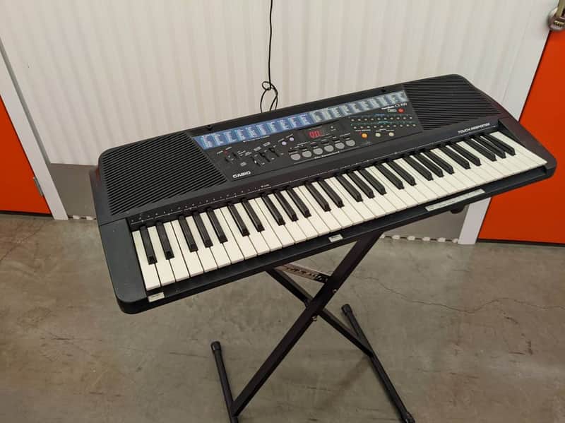 Vintage Casio CT-700 Keyboard image 1