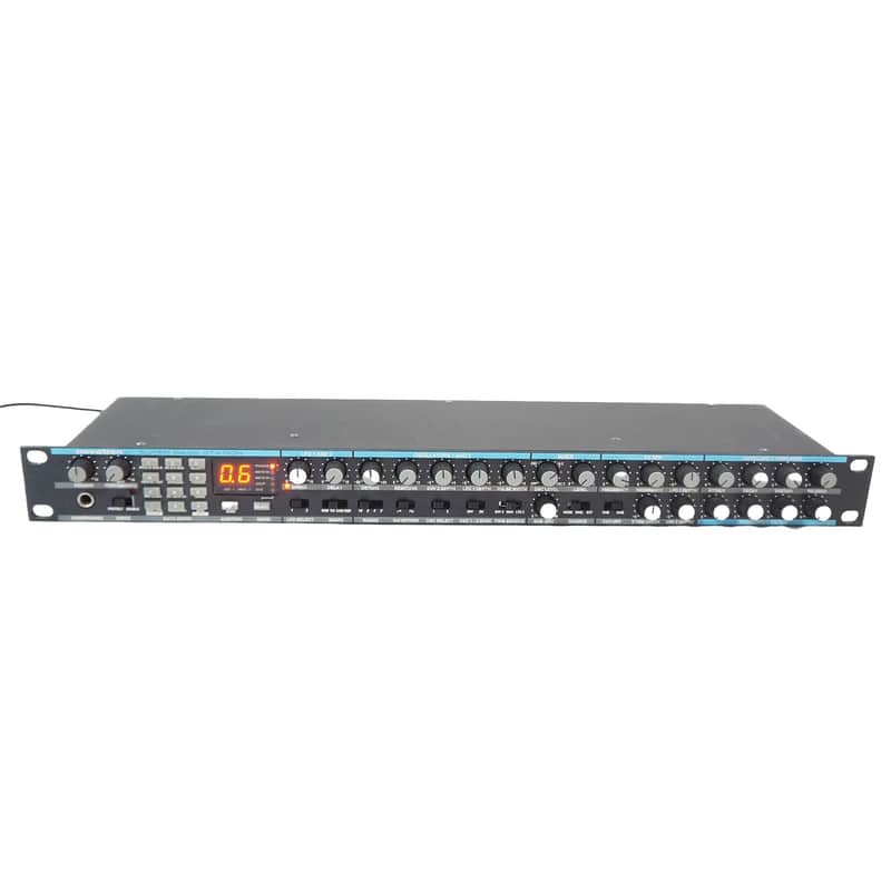 希少、動作品、Novation Super Bass Station Novation Super Bass Station Monophonic Rackmount Synthesizer