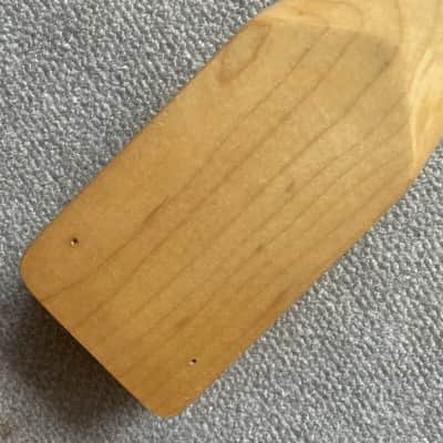 Maple Wood Short Scales Guitar Neck with 24 Frets Fingerboard image 4