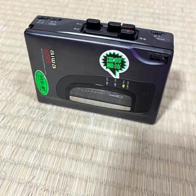 AIWA TP-650 Portable Cassette Recorder image 3