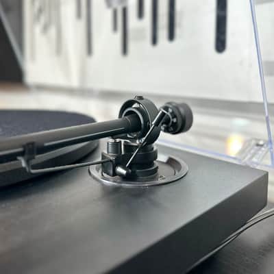 Pro-Ject Debut III Turntable image 4