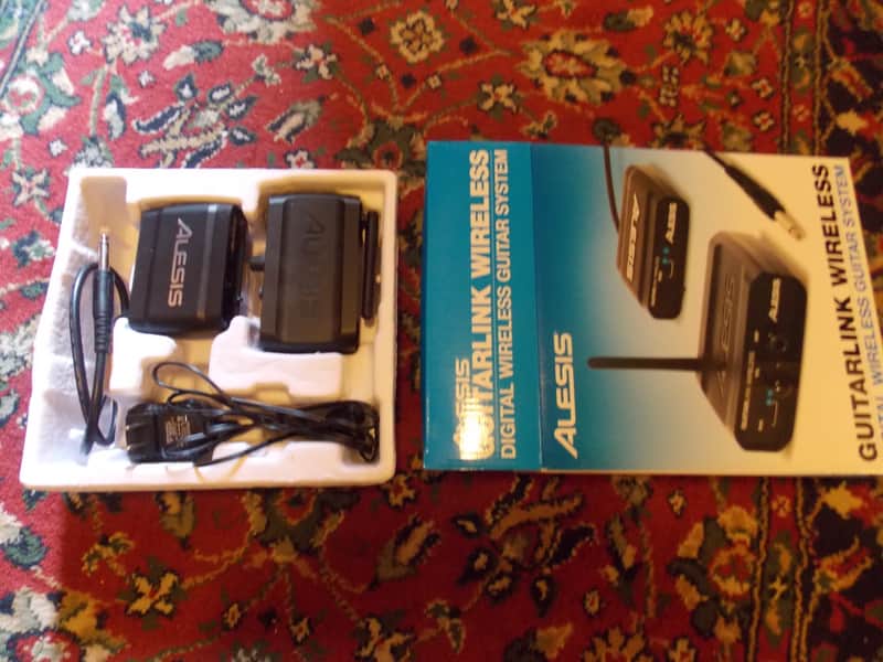 Alesis GuitarLink Wireless Portable Guitar Wireless System image 1