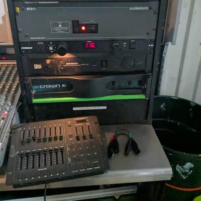 Allen & Heath GL3300-832 8-Group 32-Channel Mixing Console 1990s - Gray image 3