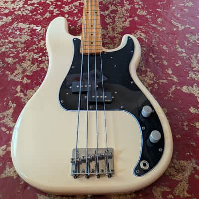 Fernandes Precision 1978 - Stone Logo image 14