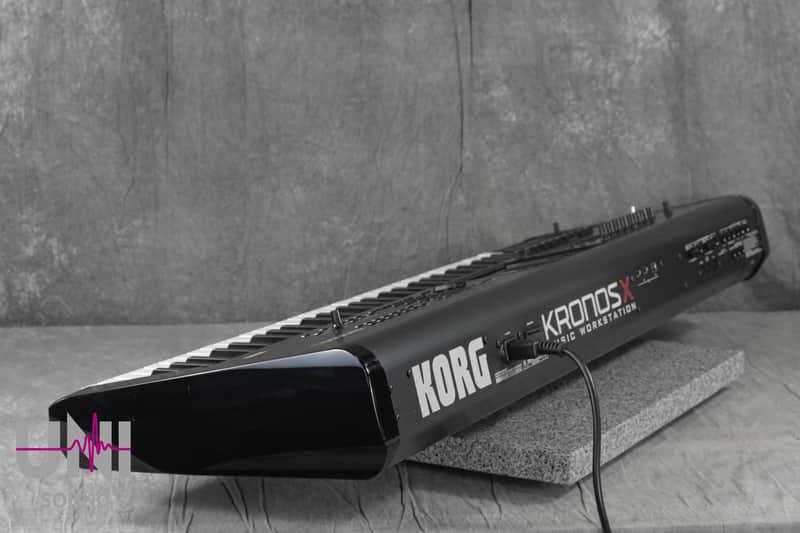 Korg Kronos X 61-Key Music Workstation Synthesizer in Very Good