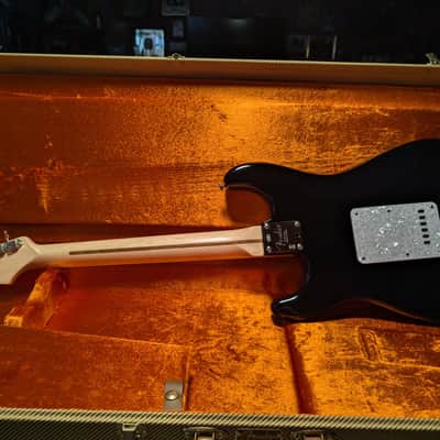 Fender Eric Clapton Artist Series Stratocaster with Vintage Noiseless Pickups 2008 - Black image 11