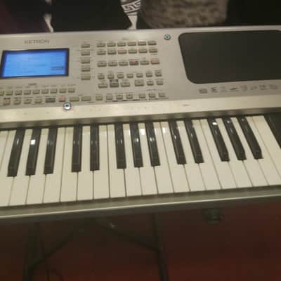 Ketron SX3000-V 61-Key Arranger Workstation for Turkish Music with Vocalizer image 2