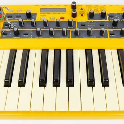 DSI Dave Smith Mopho Synthesizer Keyboard + Bag + Top Zustand + 1,5J Garantie image 6