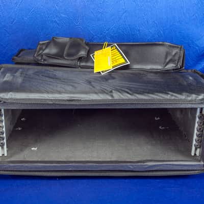 RockBag  19" 3U Three Space Rack Bag with Wheels & Shoulder Strap Model 24320B by Warwick image 8