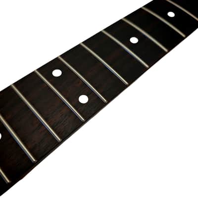 Strat Style neck Roasted maple with rosewood fretboard (Nitro Satin) - Light flame and round end frets image 5