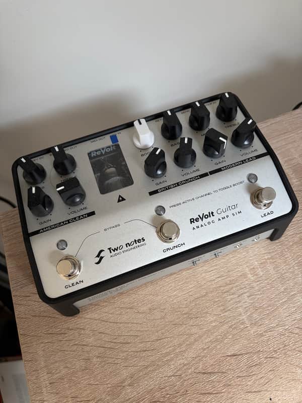 Two Notes ReVolt Guitar