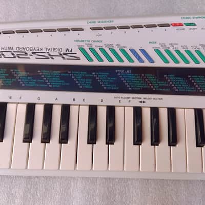 YAMAHA SHS-200 FM Digital Keyboard with MIDI Keytar image 3