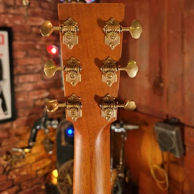 Vintage 3 OMc SR SB SPA 118373 with FREE Furch Guitar Strap and Original CNR image 4