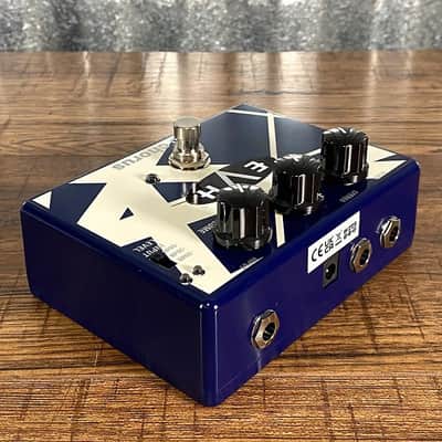 Dunlop MXR EVH30 Eddie Van Halen 5150 Analog Chorus Guitar Effect Pedal image 4