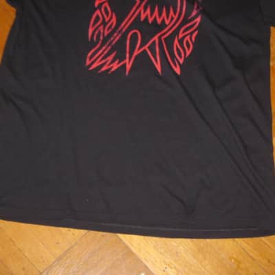 lightly worn genuine Gibson Firebird T-Shirt XL (X-Large), Black with Red Graphic, 60% Cotton / 40% Polyester - short sleeve GIBS-GA-FBBMXL (GA-FBBMXL) UPC # 711106533919, part of back neck area & right shoulder were re-stitched image 9