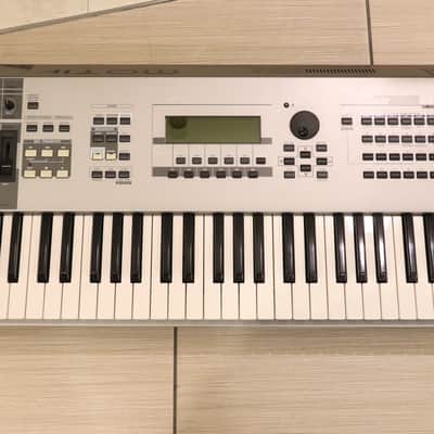 Yamaha Motif 7 Production Synthesizer 2000s Rare image 3