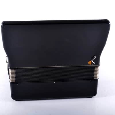 TOP German Made Piano Accordion Weltmeister Manuela II - 80 bass, 8 reg. (5+3) + Hard Case & Shoulder Straps ~ Akkordeon image 4