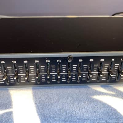 DBX 131 Single Channel 31-Band Graphic Equaliser image 3