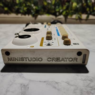 TASCAM MiNiSTUDIO Creator US‑42 USB Audio Interface – Streaming/Podcast Mixer – Tested image 3