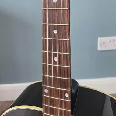 Gibson J-45 Standard Vintage Sunburst 2024 – Excellent Condition – OHSC & Case Candy image 4