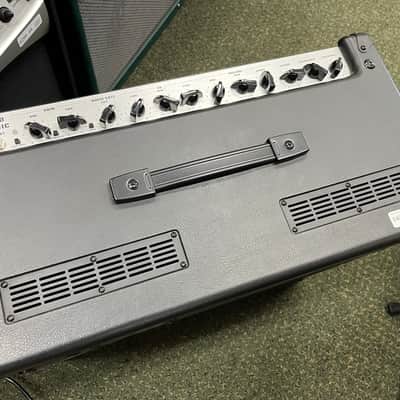 EVH 5150 Iconic Series 2-Channel 40-Watt 1x12" Guitar Combo 2021 - Present - Black image 2