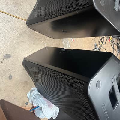 QSC K12.2 2-Way 2000-Watt 12" Active Loudspeaker 2010s - Black image 3