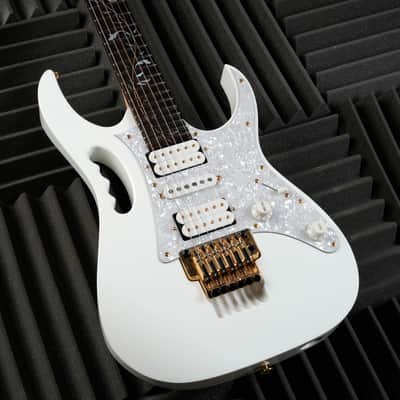 Ibanez JEM7V-WH Steve Vai Signature with Rosewood Fretboard 2009 - White image 4