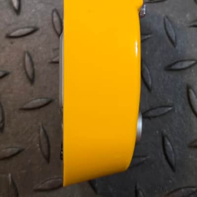 Danelectro Grilled Cheese Resonant Filter Distortion DJ-10 Food Series Yellow Missing Back Rubber image 5