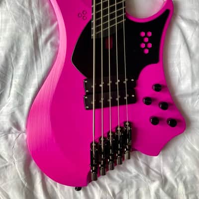GOC Ilumina B37.5 Multiscale Bass in Cyber Pink image 3