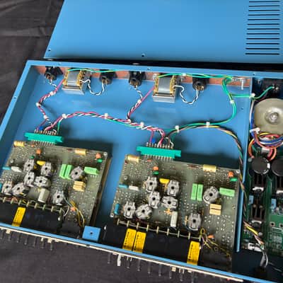 Sphere 920 Graphic Equalizer Racked Pair image 13