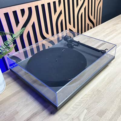 Rega P1 Planar 1 Turntable Rega Carbon Cartridge image 6