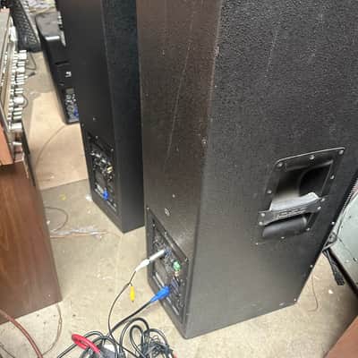 QSC KW153 3-Way 1000-Watt 15" Active Loudspeaker 2010s - Black image 9