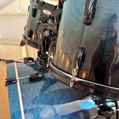 Pearl "Vision" VBX Birch 5 piece drum kit/hardware/cymbals /gig bags/ throne image 5