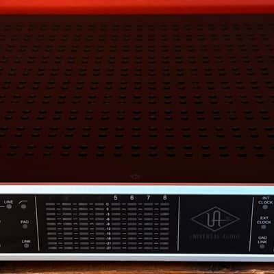 Apollo UAD 2 Thunderbolt 2 Audio Interface - Silver image 1