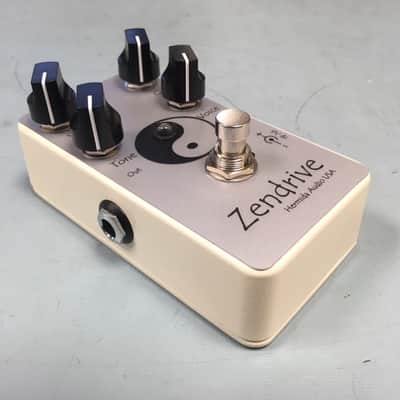 ギター Hermida Audio USA White Zendrive ギター Hermida Audio USA White Zendrive Hermida Audio Zendrive