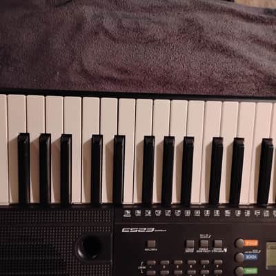 Yamaha PSR-E253 61-Key Portable Keyboard 2010s - Black image 16